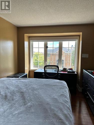 20 Latania Boulevard, Brampton, ON - Indoor Photo Showing Bedroom