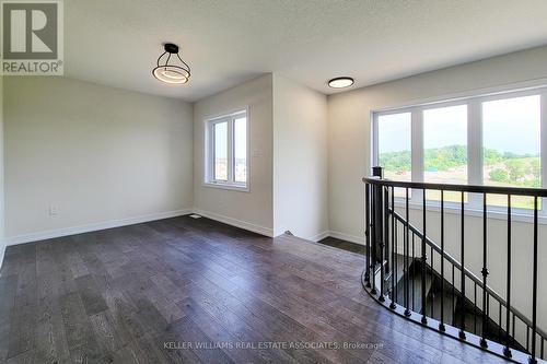 10 Castro Lane, Haldimand, ON - Indoor Photo Showing Other Room