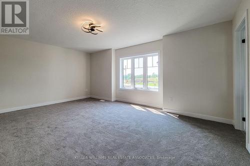 10 Castro Lane, Haldimand, ON - Indoor Photo Showing Other Room