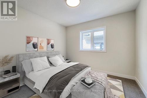 10 Castro Lane, Haldimand, ON - Indoor Photo Showing Bedroom