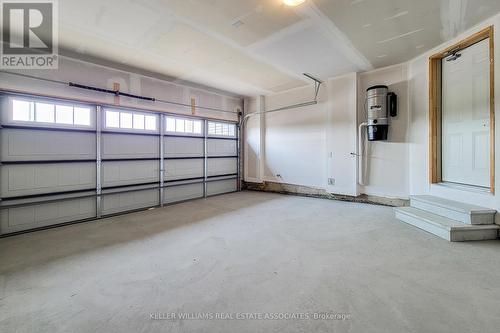 10 Castro Lane, Haldimand, ON - Indoor Photo Showing Garage