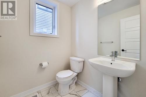 10 Castro Lane, Haldimand, ON - Indoor Photo Showing Bathroom