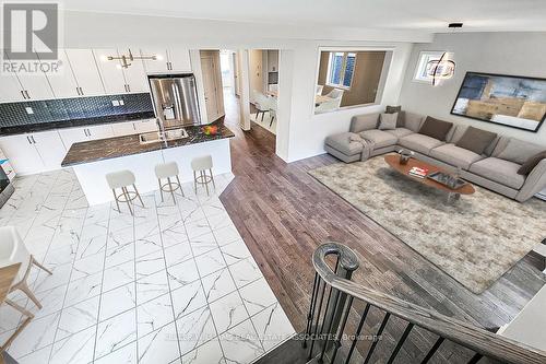 10 Castro Lane, Haldimand, ON - Indoor Photo Showing Living Room