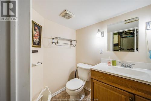 1069 Parkview, Windsor, ON - Indoor Photo Showing Bathroom