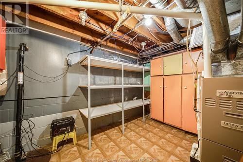 1069 Parkview, Windsor, ON - Indoor Photo Showing Basement