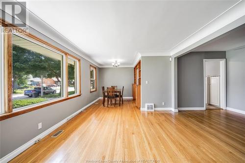 1069 Parkview, Windsor, ON - Indoor