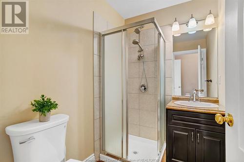 1945 Northway, Windsor, ON - Indoor Photo Showing Bathroom