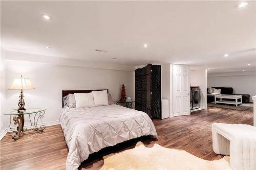 1227 Lockhart Road, Burlington, ON - Indoor Photo Showing Bedroom