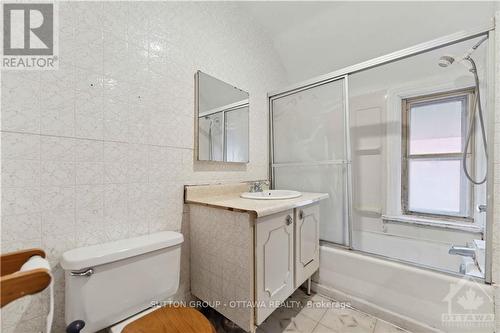 212 Cambridge Street N, Ottawa, ON - Indoor Photo Showing Bathroom