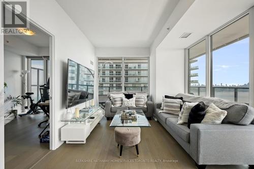 3815 - 30 Shore Breeze Drive, Toronto (Mimico), ON - Indoor Photo Showing Living Room