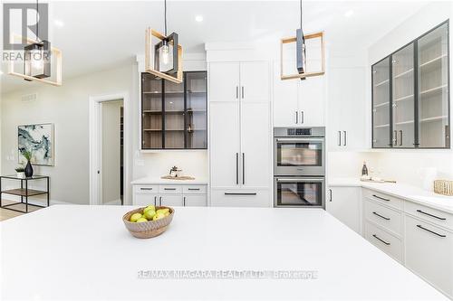 94 Millpond Road, Niagara-On-The-Lake, ON - Indoor Photo Showing Kitchen With Upgraded Kitchen