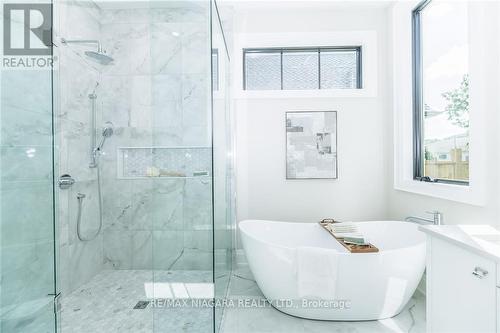 94 Millpond Road, Niagara-On-The-Lake, ON - Indoor Photo Showing Bathroom