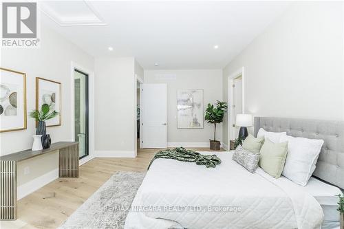 94 Millpond Road, Niagara-On-The-Lake, ON - Indoor Photo Showing Bedroom