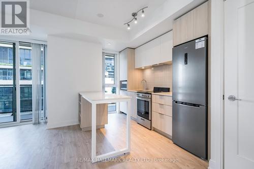 803 - 70 Annie Craig Drive, Toronto (Mimico), ON - Indoor Photo Showing Kitchen