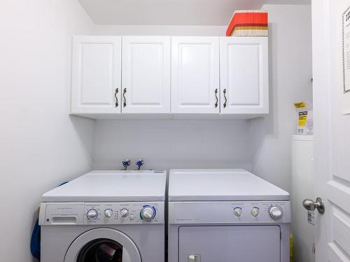 Salle de lavage - 302-6680 Rue De Terrebonne, Montréal (Côte-Des-Neiges/Notre-Dame-De-Grâce), QC - Indoor Photo Showing Laundry Room