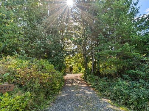 1735 Nahmint Rd, Qualicum Beach, BC 