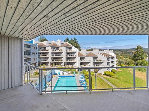 501-2560 Departure Bay Rd, Nanaimo, BC - Outdoor With Balcony