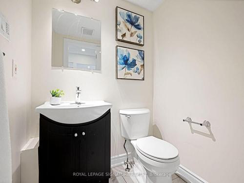 2604 Treviso Crt, Mississauga, ON - Indoor Photo Showing Bathroom