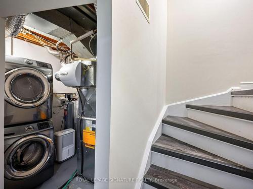 2604 Treviso Crt, Mississauga, ON - Indoor Photo Showing Laundry Room