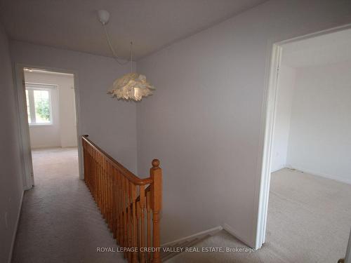 544 Thelma St, Burlington, ON - Indoor Photo Showing Other Room