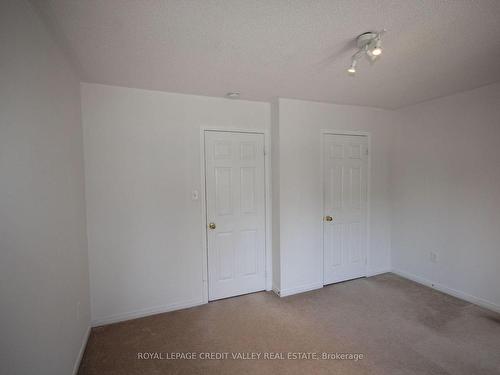 544 Thelma St, Burlington, ON - Indoor Photo Showing Other Room