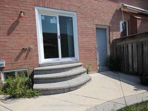 544 Thelma St, Burlington, ON - Outdoor With Exterior