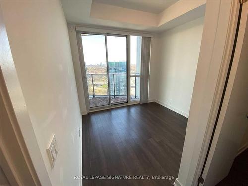 3106-10 Park Lawn Rd, Toronto, ON - Indoor Photo Showing Other Room