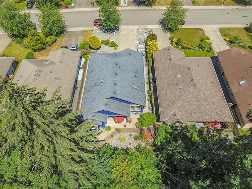 214 Hamilton Ave, Parksville, BC 