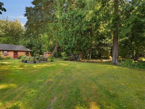 1695 Cultra Ave, Central Saanich, BC 