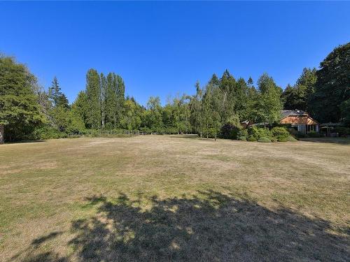 1695 Cultra Ave, Central Saanich, BC 