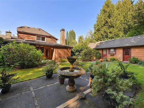 1695 Cultra Ave, Central Saanich, BC 