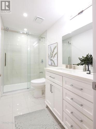 17 Mcintosh Avenue, Chatham-Kent (Chatham), ON - Indoor Photo Showing Bathroom