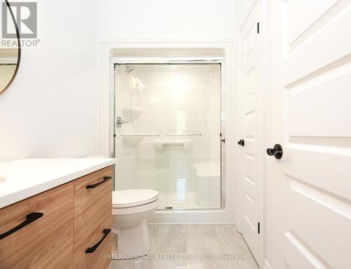 17 Mcintosh Avenue, Chatham-Kent (Chatham), ON - Indoor Photo Showing Bathroom