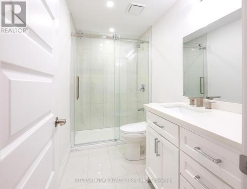 17 Mcintosh Avenue, Chatham-Kent (Chatham), ON - Indoor Photo Showing Bathroom