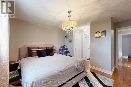 1132 Glenbourne Drive, Oshawa (Pinecrest), ON - Indoor Photo Showing Bedroom