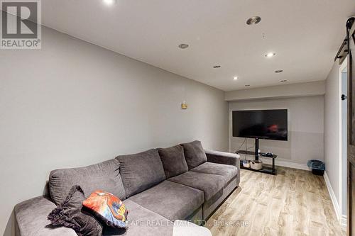 1132 Glenbourne Drive, Oshawa (Pinecrest), ON - Indoor Photo Showing Living Room