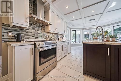 7595 Duffs Road, Whitby, ON - Indoor Photo Showing Kitchen With Upgraded Kitchen