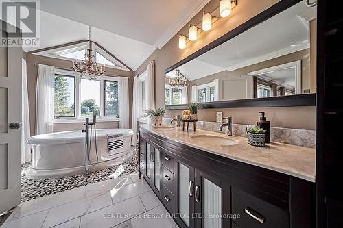 7595 Duffs Road, Whitby, ON - Indoor Photo Showing Bathroom