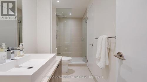 Ph721 - 246 Logan Avenue, Toronto (South Riverdale), ON - Indoor Photo Showing Bathroom