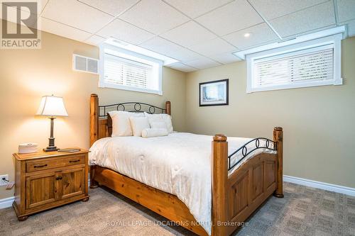 20 Trails End, Collingwood, ON - Indoor Photo Showing Bedroom