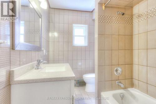 1652 Dufferin Street, Toronto (Corso Italia-Davenport), ON - Indoor Photo Showing Bathroom