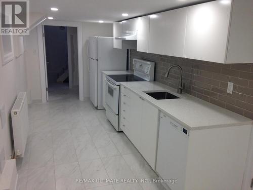 1652 Dufferin Street, Toronto (Corso Italia-Davenport), ON - Indoor Photo Showing Kitchen