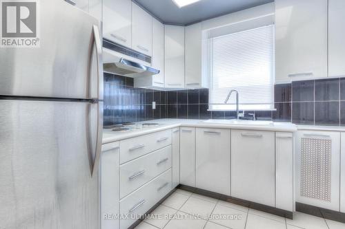 1652 Dufferin Street, Toronto (Corso Italia-Davenport), ON - Indoor Photo Showing Kitchen