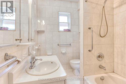 1652 Dufferin Street, Toronto (Corso Italia-Davenport), ON - Indoor Photo Showing Bathroom