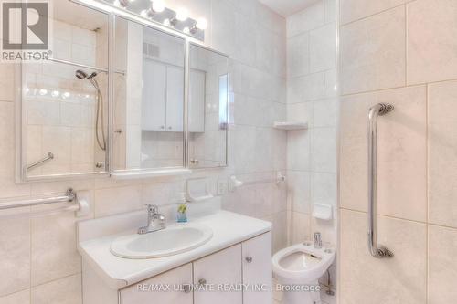 1652 Dufferin Street, Toronto (Corso Italia-Davenport), ON - Indoor Photo Showing Bathroom