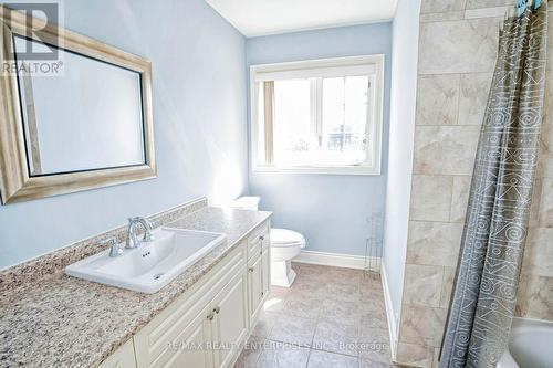 1031 Shaw Drive, Mississauga, ON - Indoor Photo Showing Bathroom