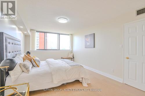 907 - 4235 Sherwoodtowne Boulevard, Mississauga, ON - Indoor Photo Showing Bedroom