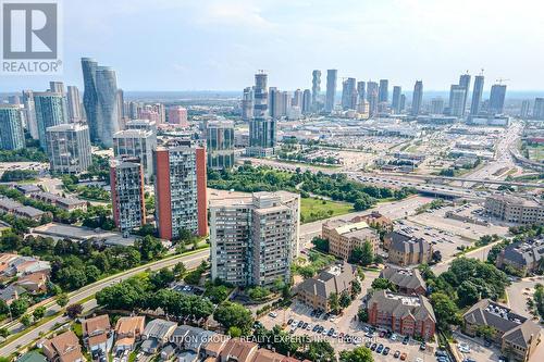 907 - 4235 Sherwoodtowne Boulevard, Mississauga, ON - Outdoor With View