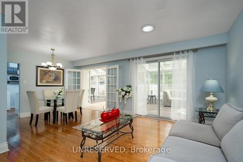 29 Farmington Drive, Brampton, ON - Indoor Photo Showing Living Room