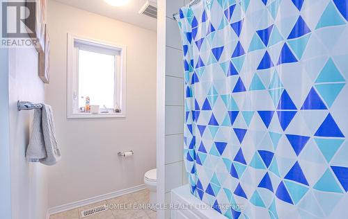 312 Bedrock Drive E, Hamilton (Stoney Creek Mountain), ON - Indoor Photo Showing Bathroom